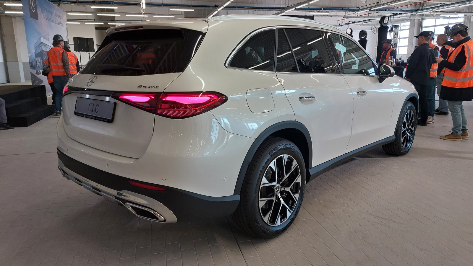 Разкриха у нас Mercedes-Benz GLC