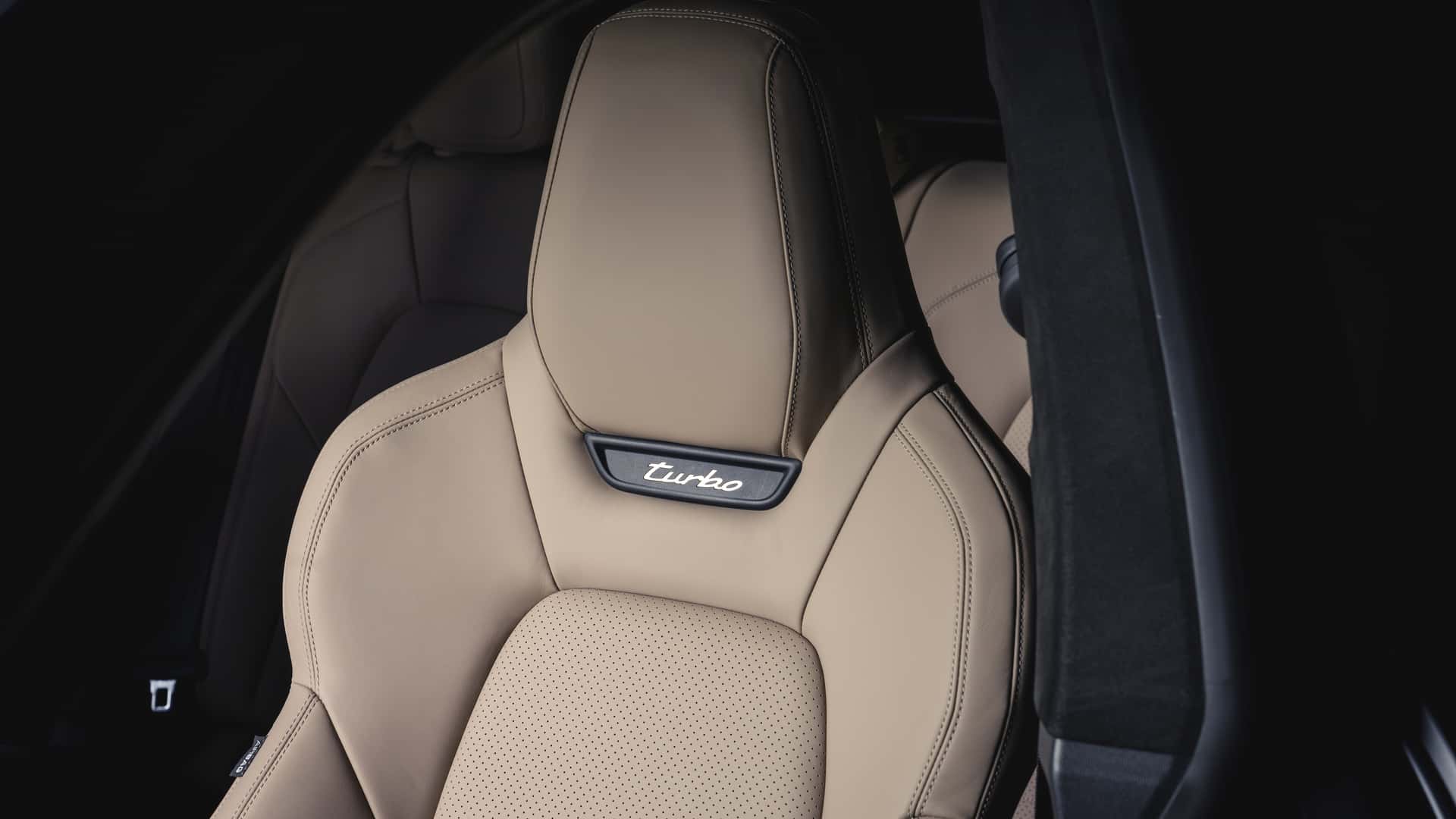 Porsche Macan стана изцяло електрически