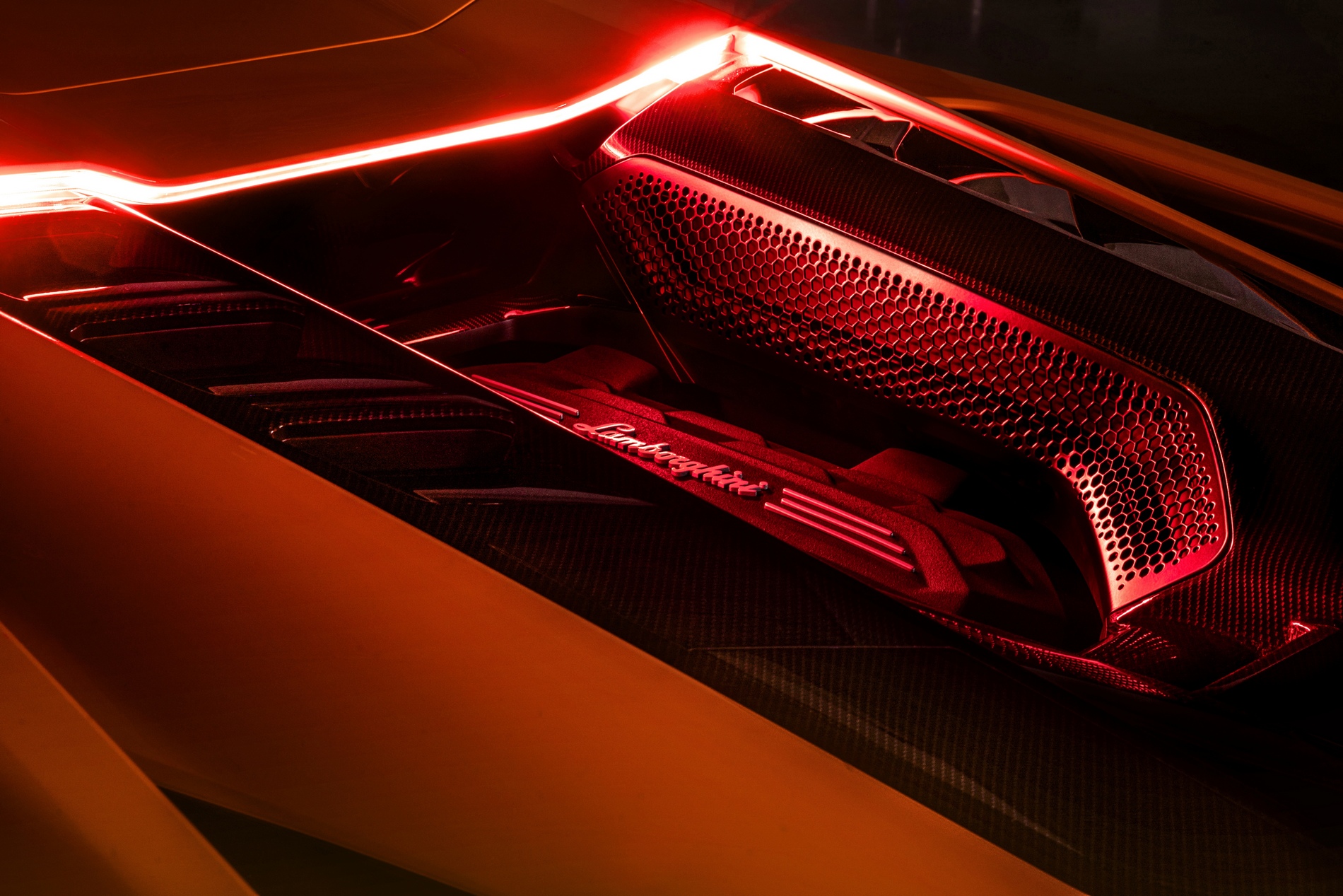 Lamborghini с луд супер хибрид