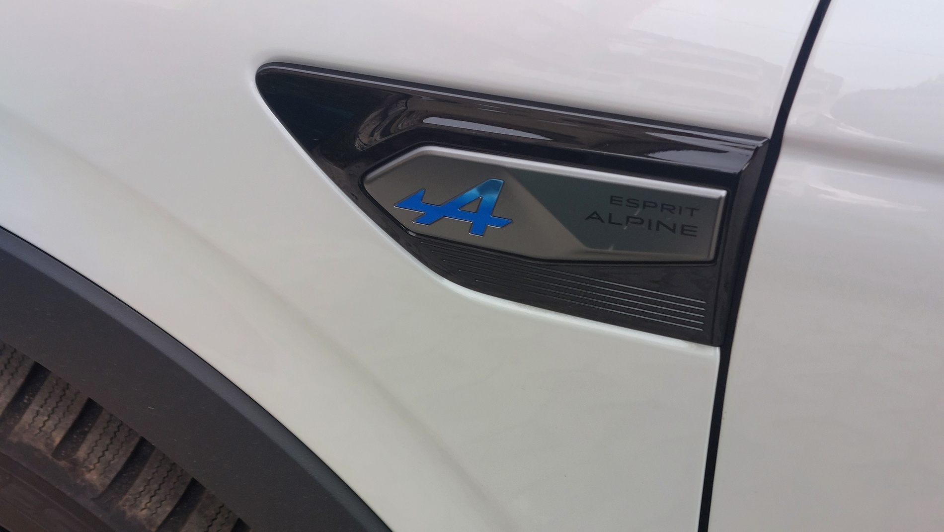 Караме Renault Arkana Esprit Alpine