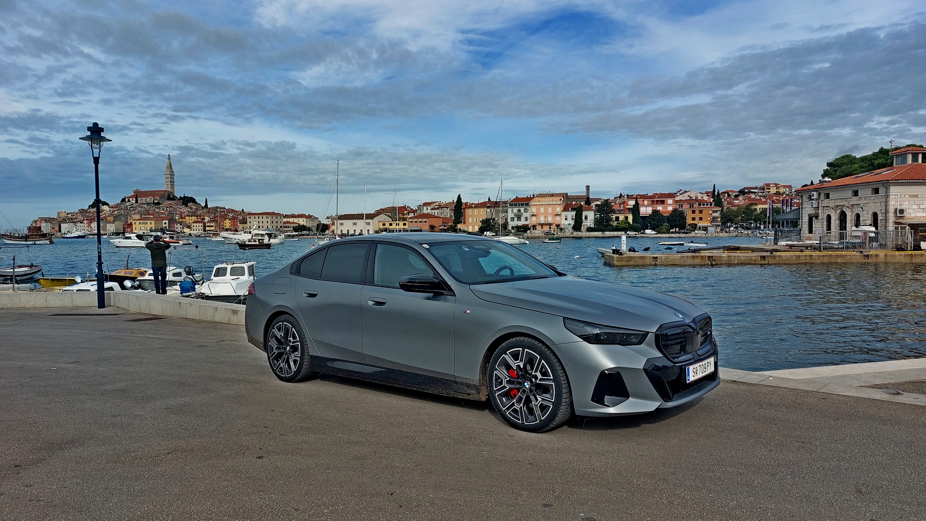 Караме новото поколение BMW Серия 5