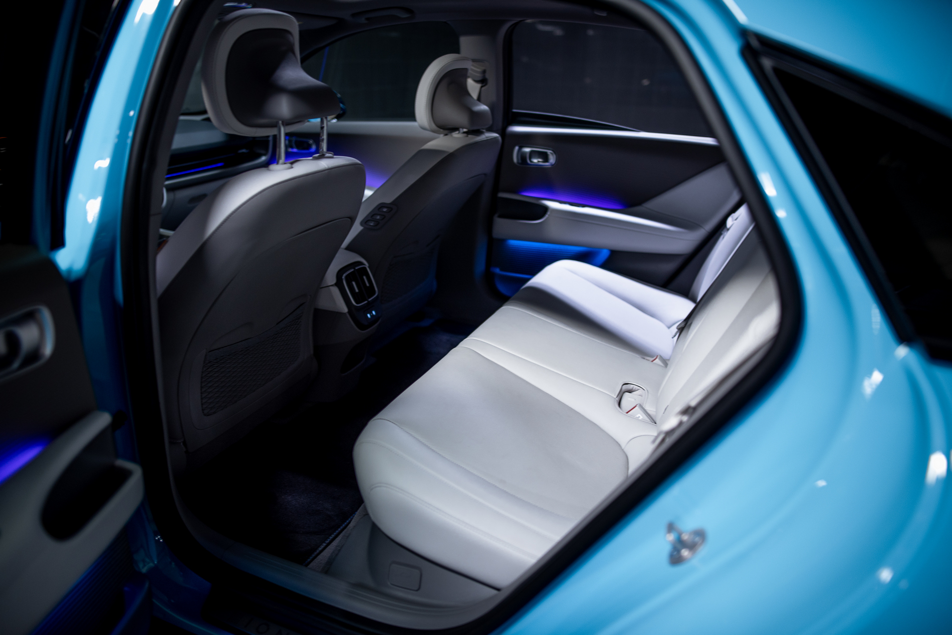 Караме 4-вратото купе Hyundai Ioniq 6