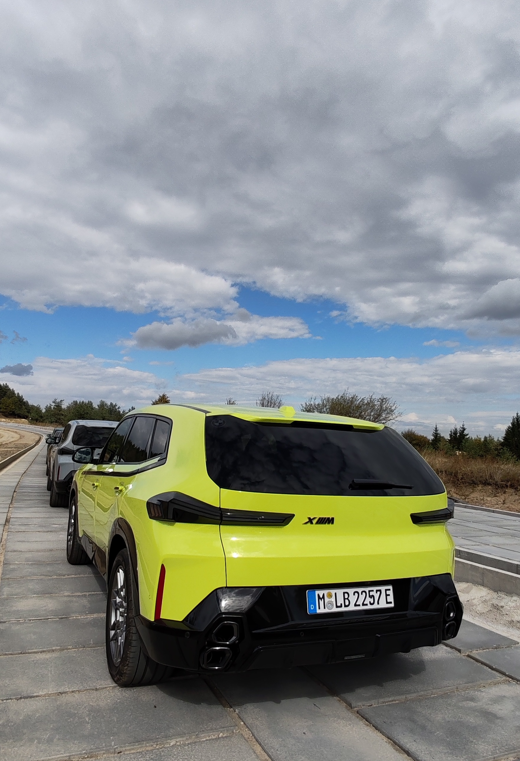 Караме най-мощното серийно BMW в историята