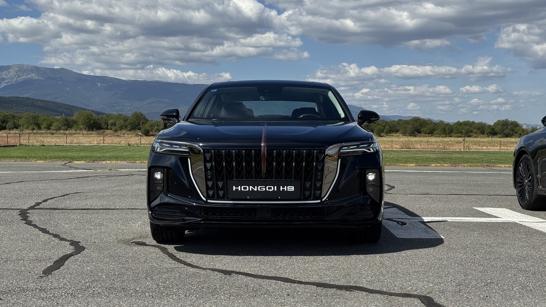 HONGQI H9