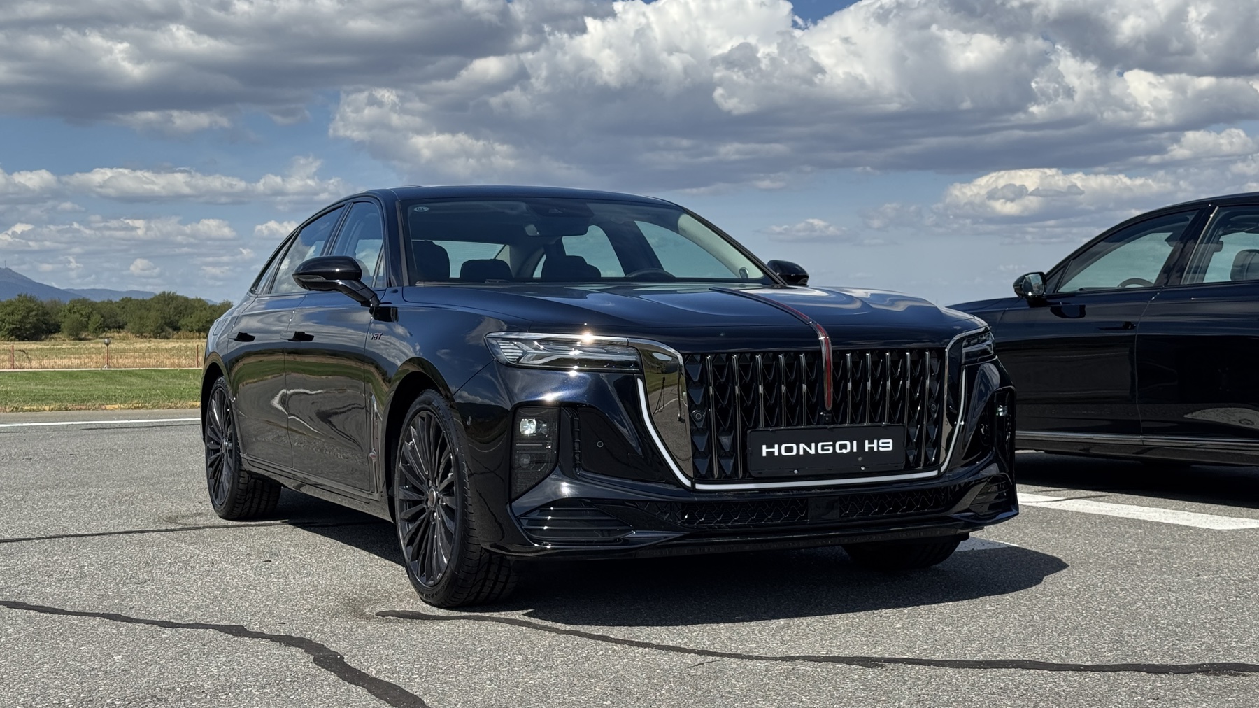 HONGQI H9